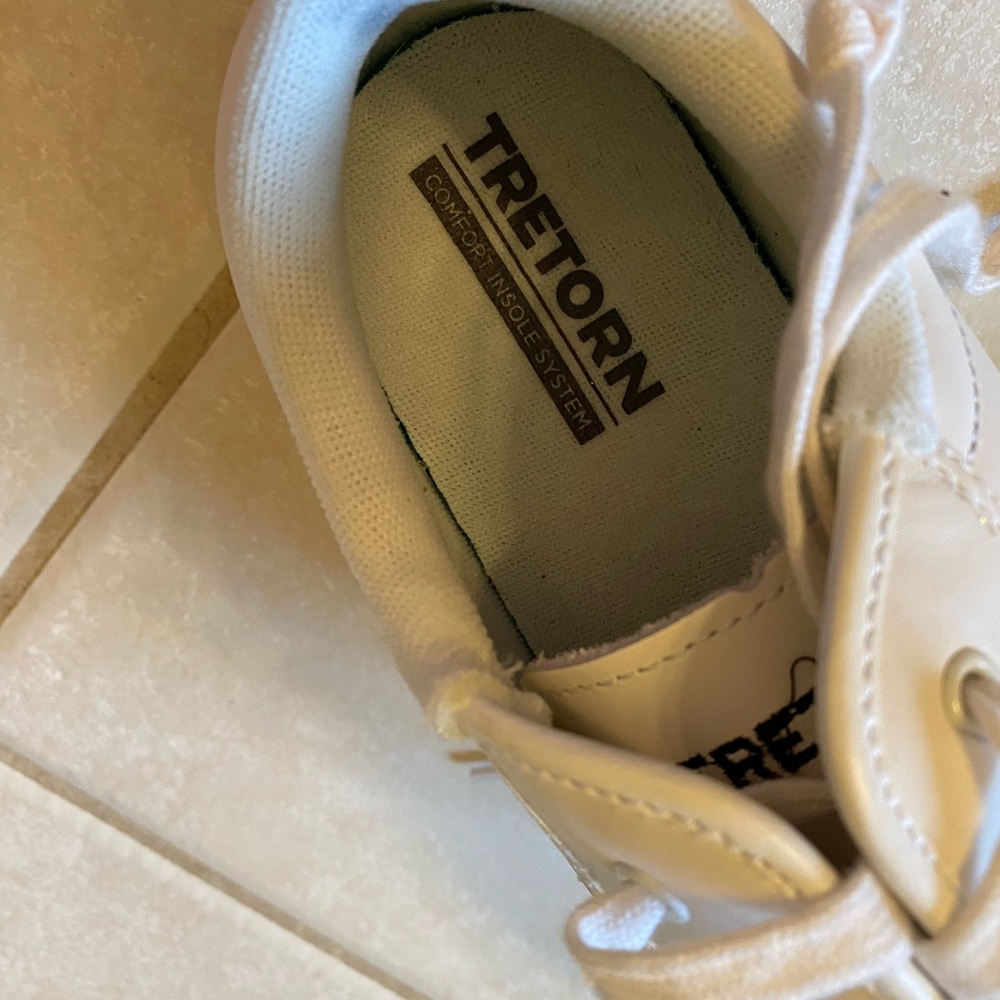 Brand new Tretorns! Never worn!